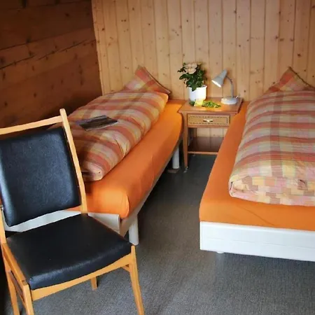 An Ruhiger Lage Mit Schoener Bergsicht By Interhome جريندلوالد