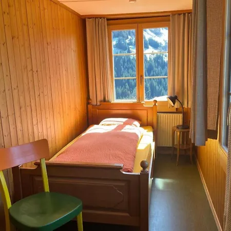 公寓 An Ruhiger Lage Mit Schoener Bergsicht By Interhome *