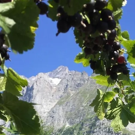 An Ruhiger Lage Mit Schoener Bergsicht By Interhome *